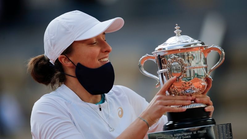 French, Russia, coronavirus,  pandemic, champion immunoglobulin Swiatek